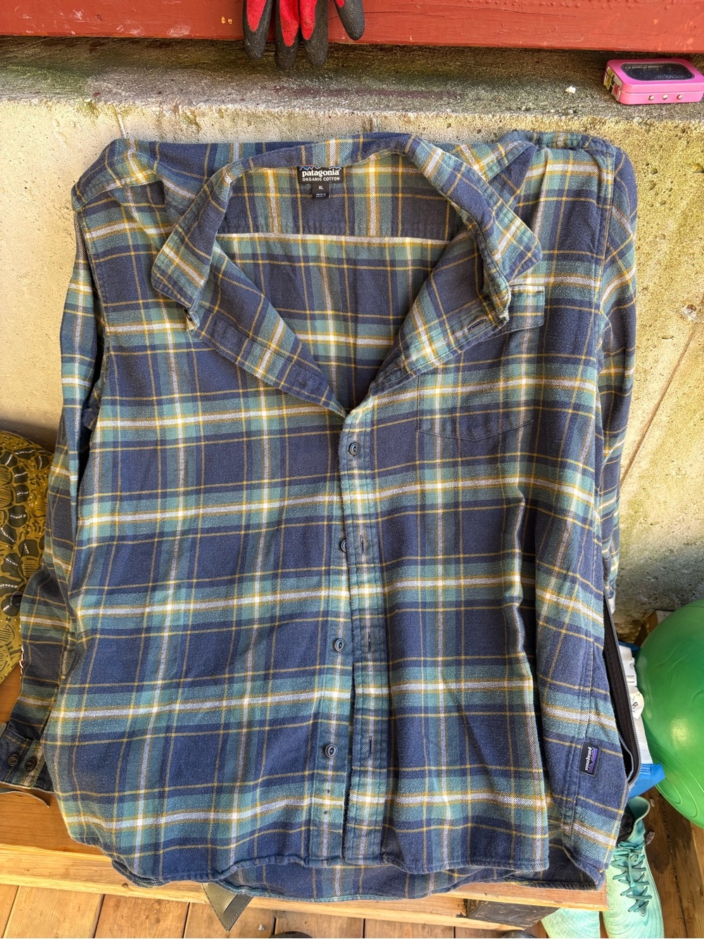 Patagonia Blue Green Plaid Casual Button-Down Shirt